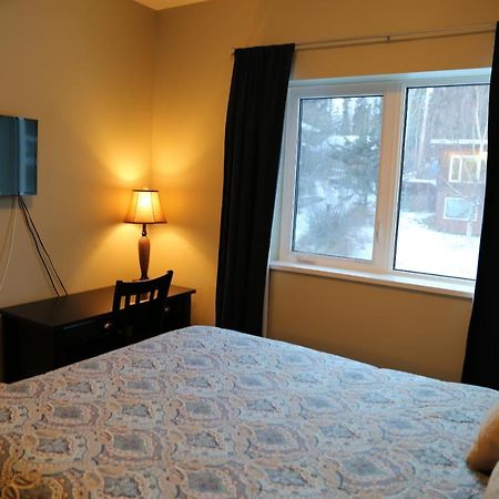 Downtown Whitehorse Deluxe 2 Bedroom Condo Exteriör bild