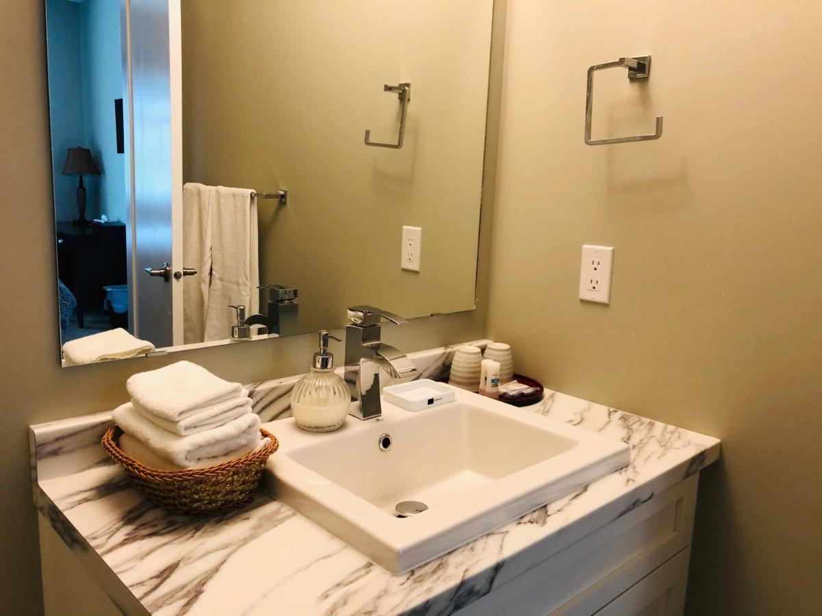 Downtown Whitehorse Deluxe 2 Bedroom Condo Exteriör bild